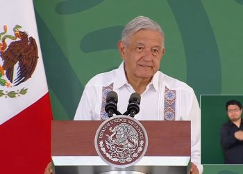 El INE sí se toca, asegura López Obrador