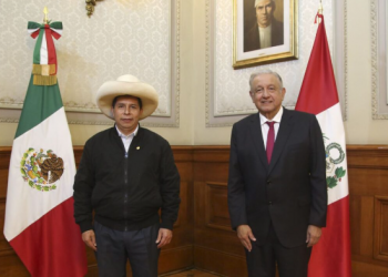 López Obrador acusa a “elites” peruanas de destitución de Castillo