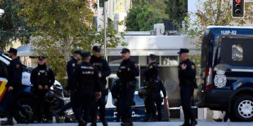 La embajada de Ucrania en Atenas recibe un sobre manchado de sangre