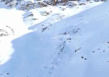 Al menos diez desaparecidos en una avalancha en una pista de esquí en Austria