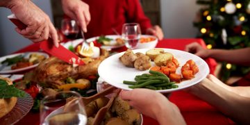 ¿Temes subir de peso por las fiestas navideñas? Una experta nos comparte unas recomendaciones para equilibrar tu alimentación