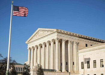 Corte Suprema de Estados Unidos congela el fin del Título 42