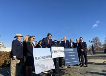 Congresistas republicanos buscarán reinstaurar programa migratorio