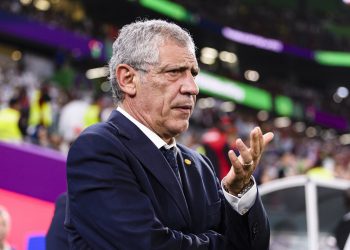 Fernando Santos asume la derrota como una advertencia