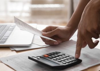 ¿Quieres evitar la cuesta de enero? Un experto nos da recomendaciones sobre finanzas personales