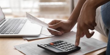 ¿Quieres evitar la cuesta de enero? Un experto nos da recomendaciones sobre finanzas personales