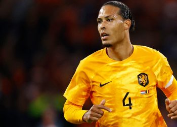 No es contra Messi; es contra Argentina: Van Dijk