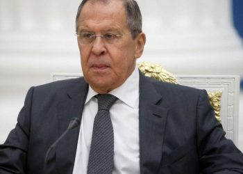 Lavrov anuncia que Rusia reorientará política económica y exterior hacia Asia