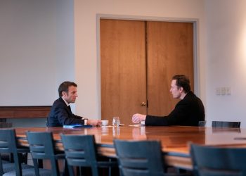 Macron y Musk conversan sobre el contenido Twitter