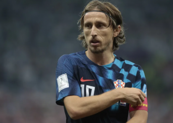 Modric, broche de bronce para un jugador de oro