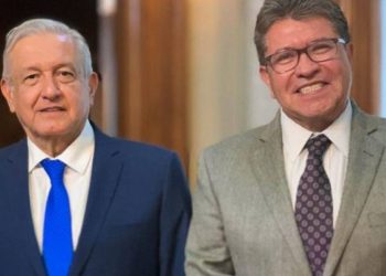 ¿Debe Monreal continuar como líder de los senadores de Morena? Esto dijo López Obrador