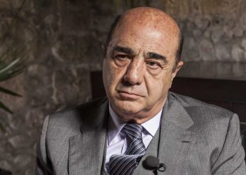 Murillo Karam seguirá en prisión preventiva