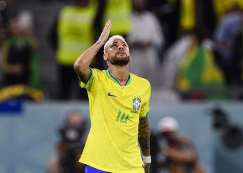 Neymar iguala a Pelé como máximo goleador histórico de Brasil