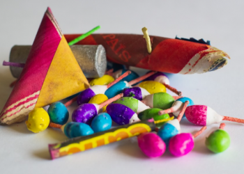Autoridades dan recomendaciones sobre el uso de pirotecnia, piñatas y luces navideñas