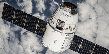 SpaceX lanza los primeros 54 satélites de nueva generación de la red Starlink