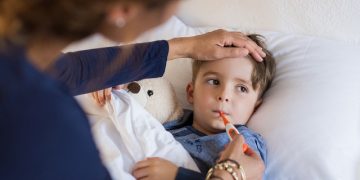 Triple amenaza de virus respiratorios ataca a los niños de Latinoamérica
