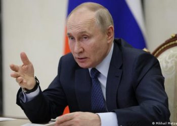 Putin aborda la campaña militar en Ucrania con el primer ministro indio