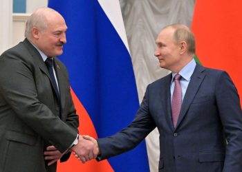Putin y Lukashenko hablan de cooperación y callan sobre conflicto ucraniano