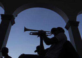 Jóvenes heredan la tradición y amor por el mariachi