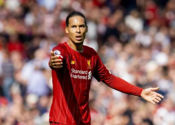Van Dijk estará más de un mes de baja
