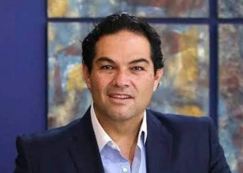 Se retira Enrique Vargas de la carrera por el Edomex