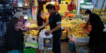 Así perciben los ciudadanos el alza en la cotización del peso frente al dólar