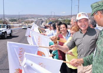 Rutilio Escandón abre al tránsito la parte superior del doble paso a desnivel del Libramiento Norte