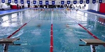 Vinculan a proceso a doctora e instructor de natación por la muerte del niño Abner