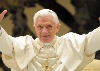 Benedicto XVI tendrá un funeral papal pero con adaptaciones
