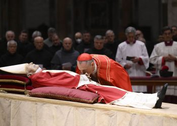 Día de luto en Portugal por la muerte de Benedicto XVI