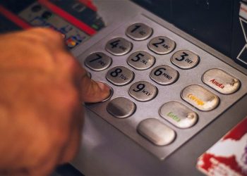 Seis instituciones bancarias dejarán de cobrar comisiones en cajeros