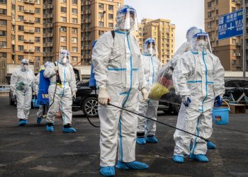 China pide a la OMS objetividad tras expresar dudas sobre fallecimientos por COVID 19