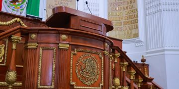 Que traigan al suplente de panista, Christian Von Roehrich relacionado con cártel inmobiliario, pide Morena