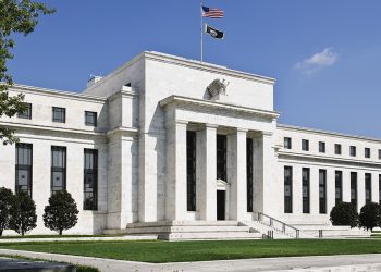 La FED inicia reunión para decidir si continúa ralentizando el alza de tipos