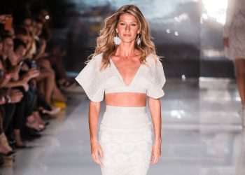 Tras divorcio de Brady, Gisele Bündchen vuelve al modelaje