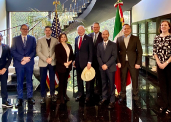 EU abre una oficina de la Administración Federal de Aviación en México: Ken Salazar