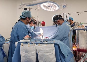 El primer trasplante bipulmonar es la culminación de tres años de preparación