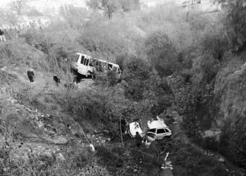 Tres muertos y 15 lesionados por accidente en Naucalpan