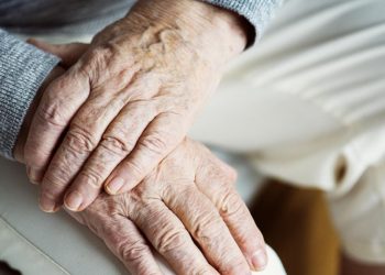 El Gobierno francés propone aumentar la edad mínima de jubilación a los 64 años