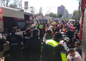 Al menos 20 personas intoxicadas por corto circuito en la estación Barranca del Muerto