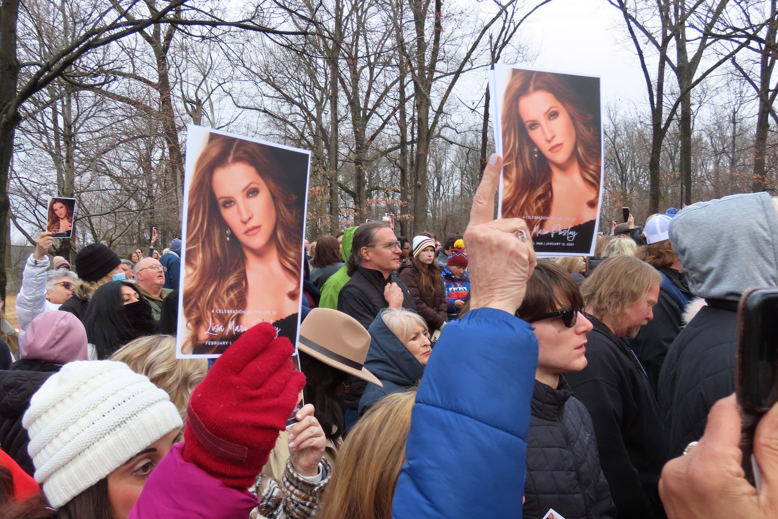 Lisa Marie Presley es despedida en un funeral público en Graceland ...