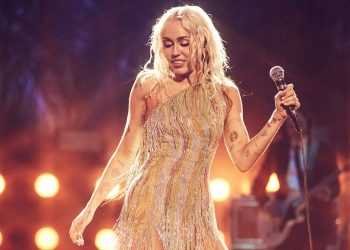 Miley Cyrus regresa a la música con Flowers