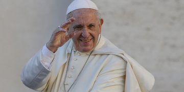 El papa Francisco recibe al director del OIEA