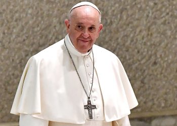 El Papa Francisco pide que cese la violencia en Perú