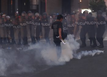 Desde ayer inició el paro nacional indefinido en ciertas regiones de Perú, 33 carreteras está bloqueadas: periodista