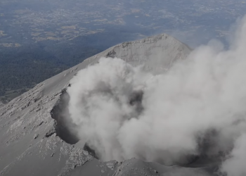 Autoridades supervisan a Don Goyo, llaman a no acercarse al volcán