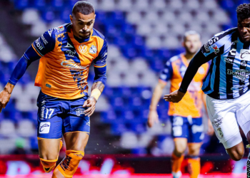 Puebla hace valer su localía ante Querétaro