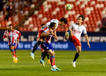 En buen partido San Luis y Chivas dividen puntos