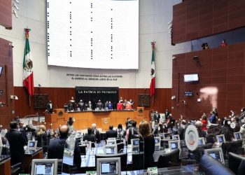 Alistan senadores de oposición acciones de inconstitucionalidad contra plan B electoral del presidente López Obrador