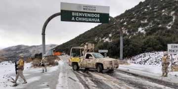 Cierran carretera entre Sonora y Chihuahua por caída de aguanieve